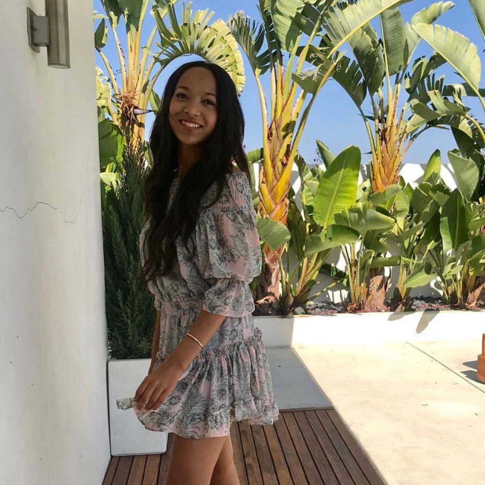 Meet your Posher, Amara